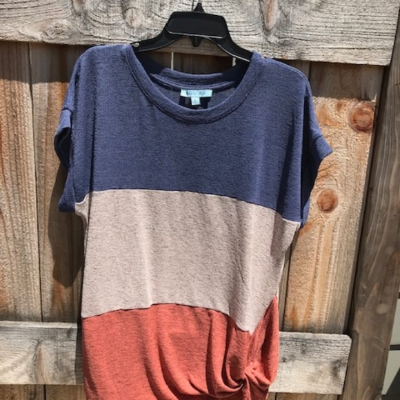 She + Sky, short sleeved top wide color bands - Picture 1 of 6